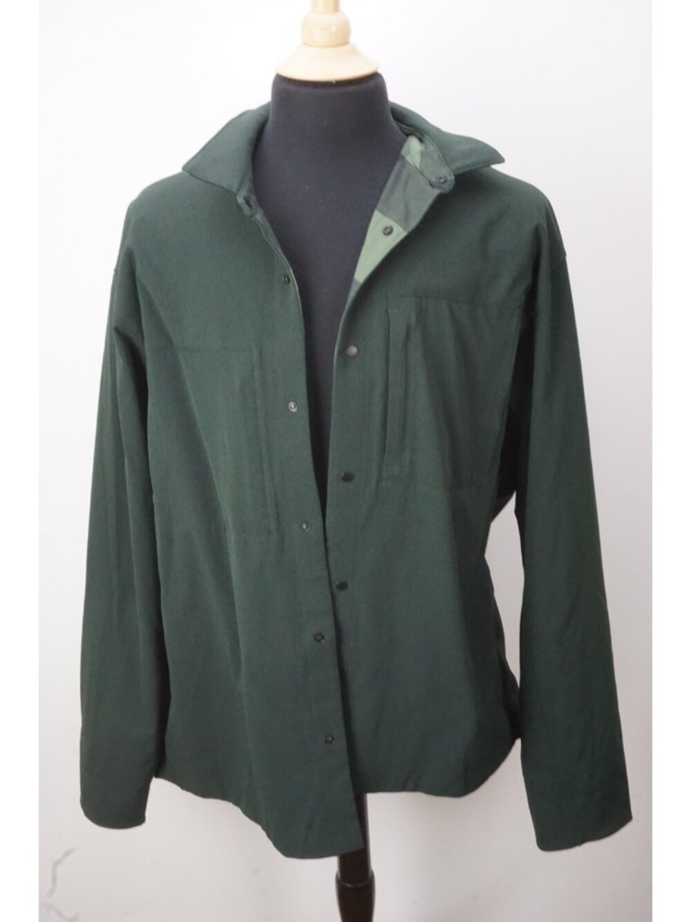 Lululemon Lightweight Reversible Green and Green Black Plaid Jacket Sz 2XL XXL